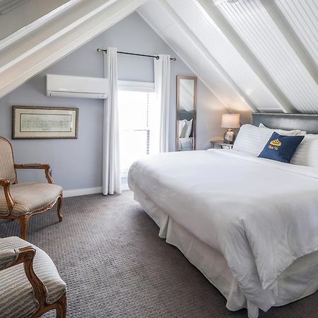 Queen Vic Guest House (Adults Only) Provincetown Exterior photo